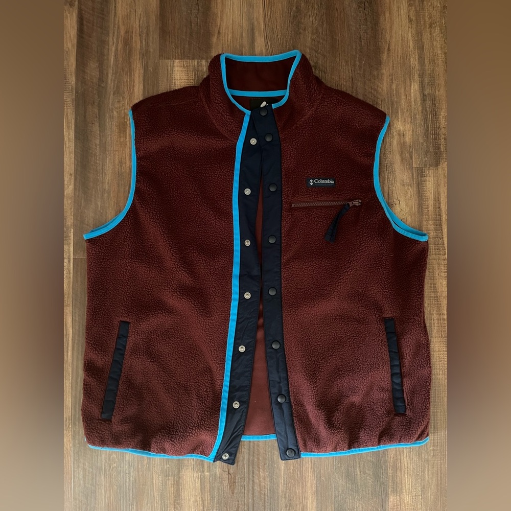 Columbia vest, excellent condition